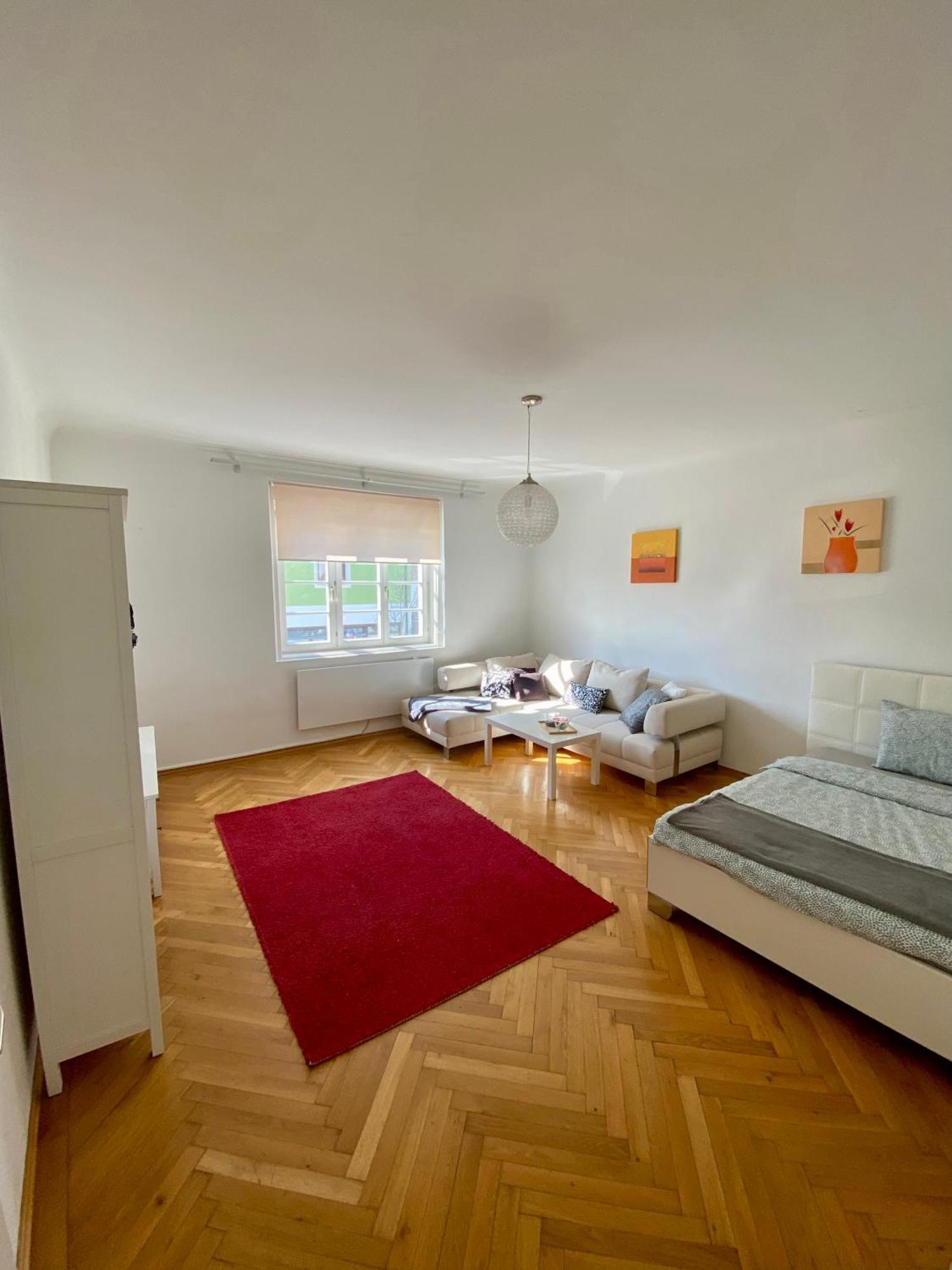 City Retreat In Eisenstadt Zentrum Экстерьер фото