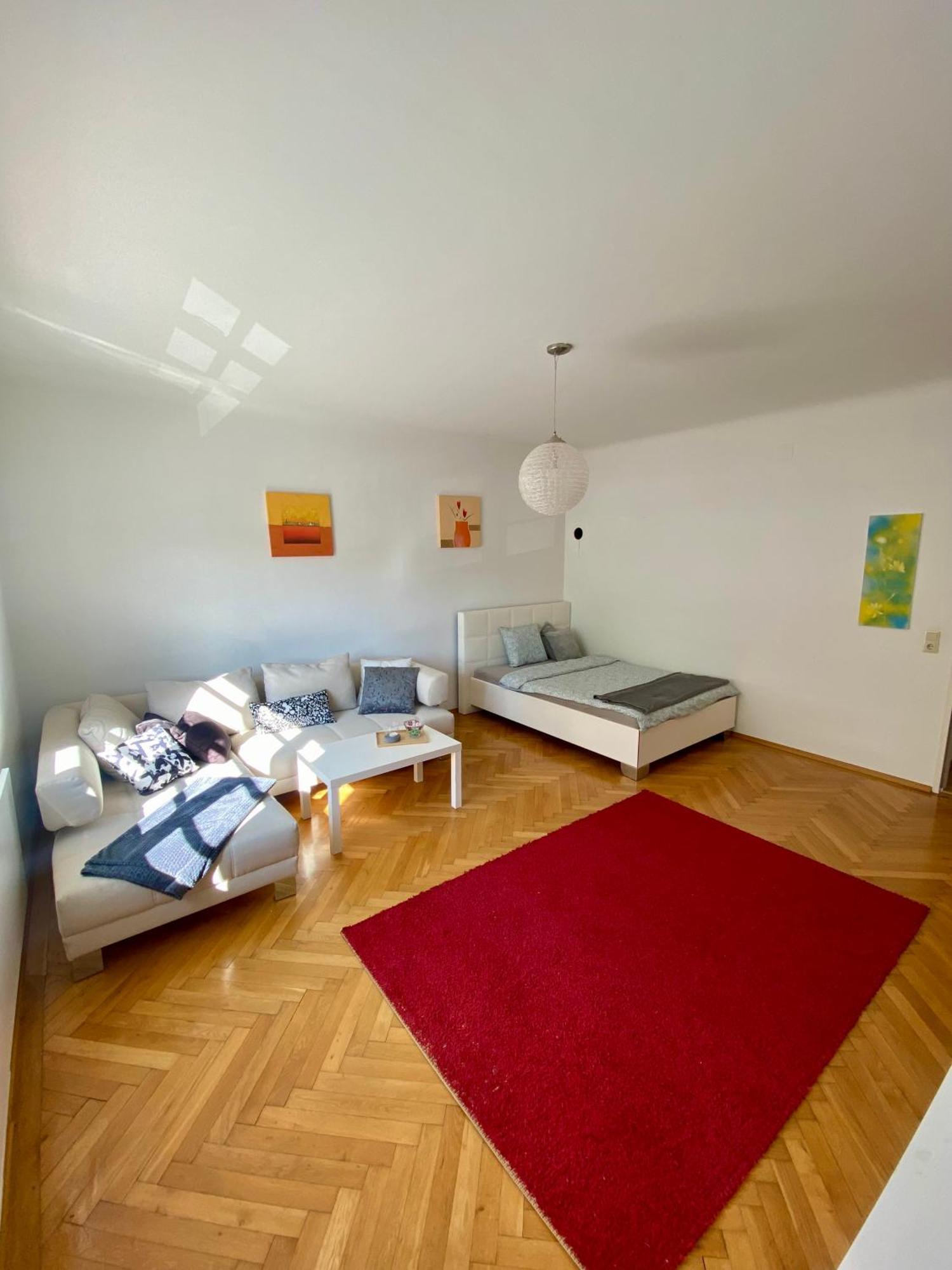 City Retreat In Eisenstadt Zentrum Экстерьер фото